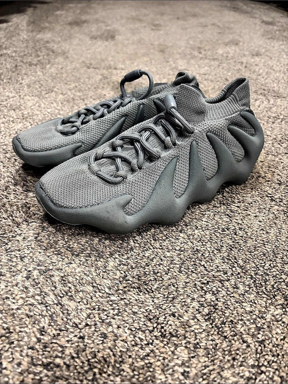 Yeezy 450 Utility Black Sneakers Men’s Size 6